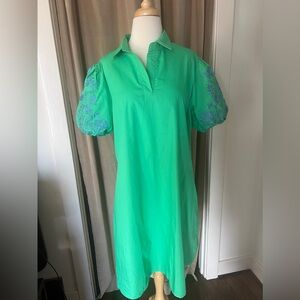 Green embroider sleeve shift dress